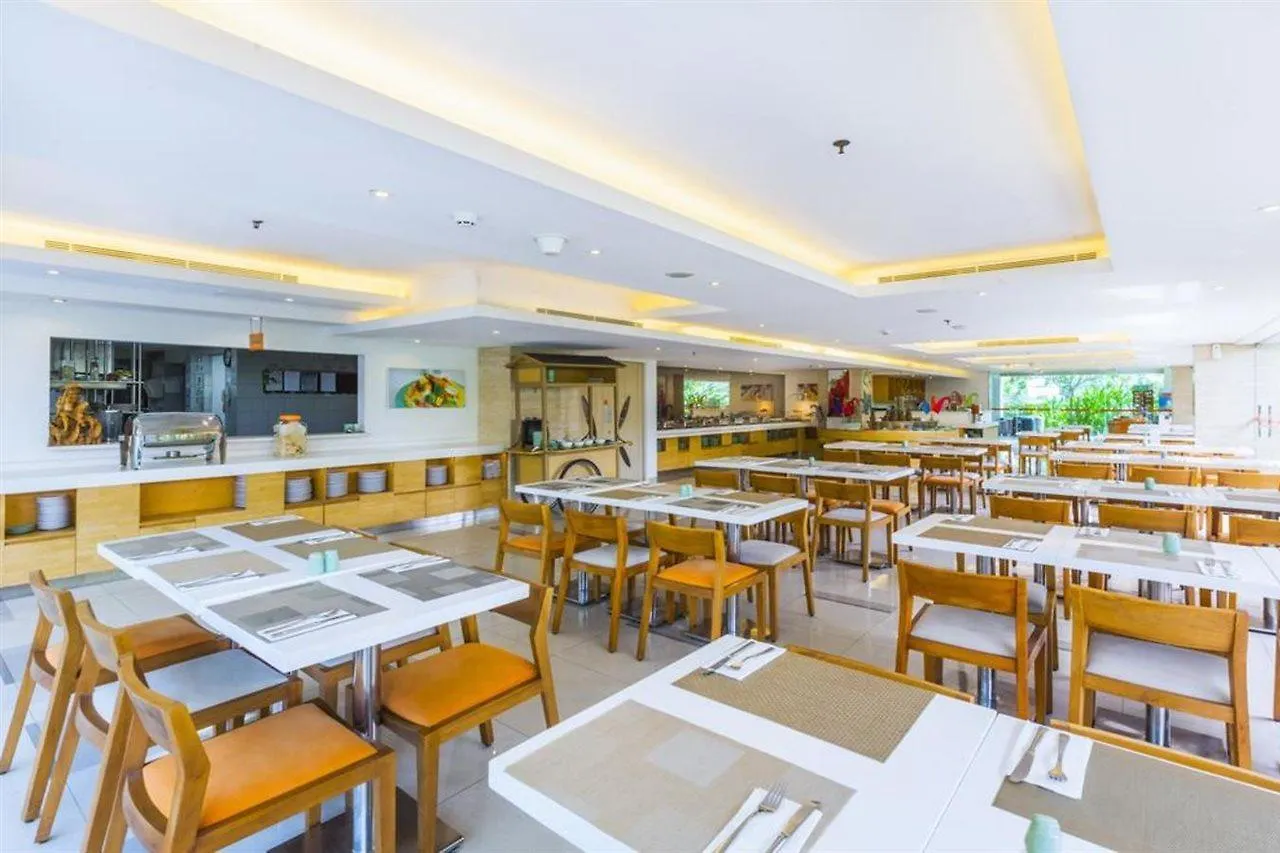 Harris Hotel Kuta Galleria - Bali