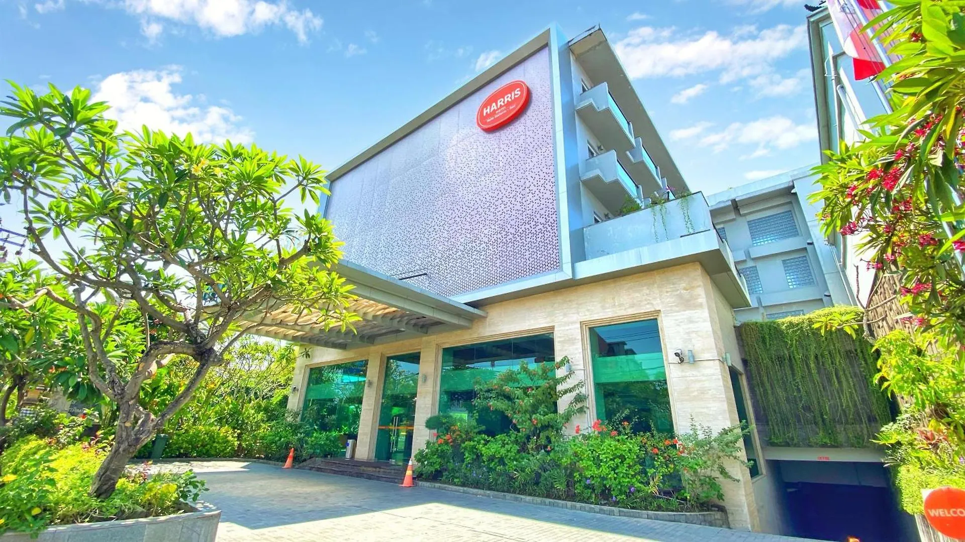 Harris Hotel Kuta Galleria - Bali location